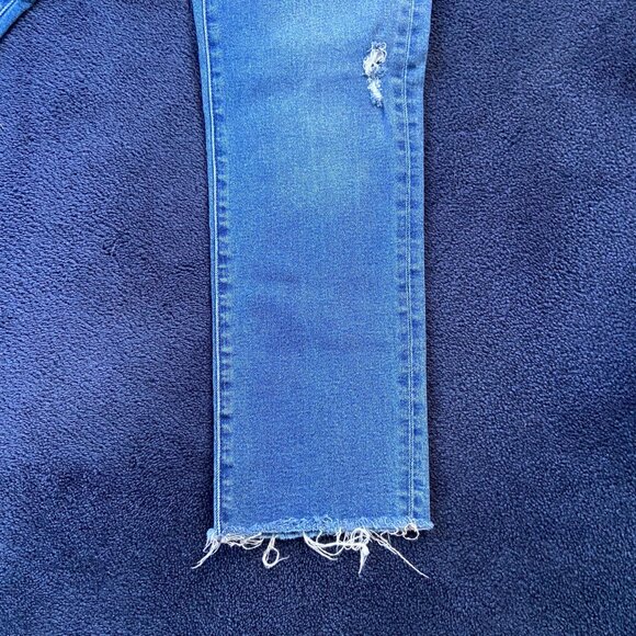 EUC J. Crew High-Rise Medium Wash Essential Straight Jeans w/ Raw Hem Sz 26 - Picture 6 of 7